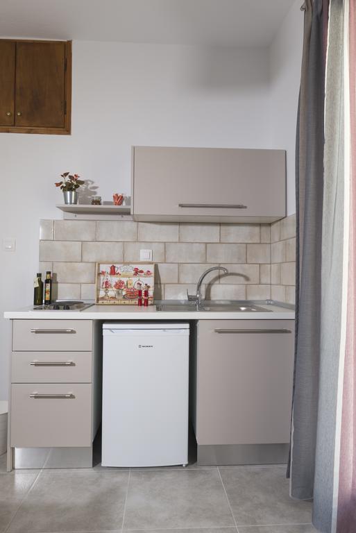 Avli Apartments ピルガディキア エクステリア 写真
